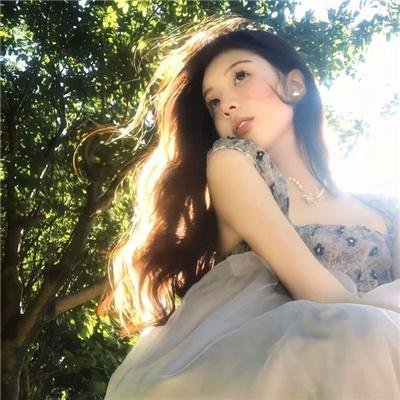 迎风伫立的狮子